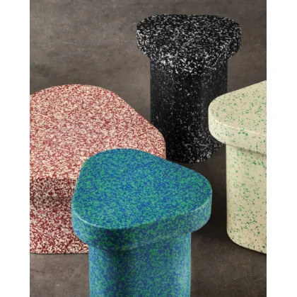 Tavolini Superpop realizzati in plastica riciclata di Miniforms
