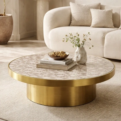 Tavolino Zahir 11 con top in vetro e base in ottone di Migliorino