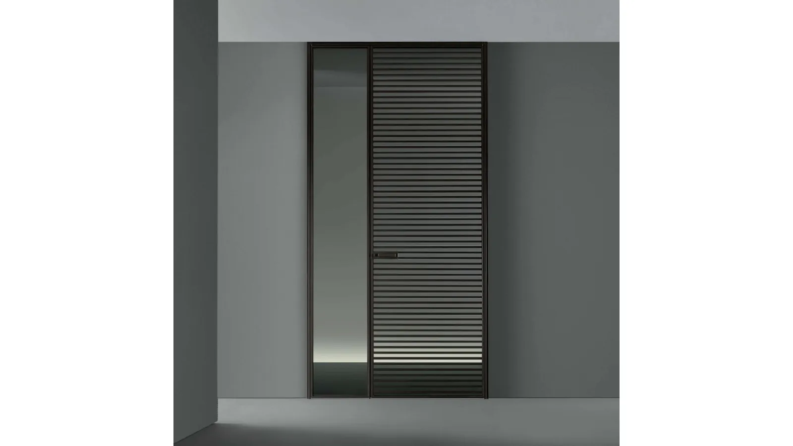 Porta per interni Even in Vetro Grigio trasparente e alluminio finitura Brown di Rimadesio