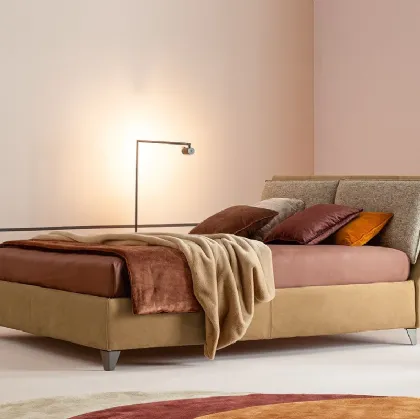 Letto in tessuto con testiera Attico di Twils