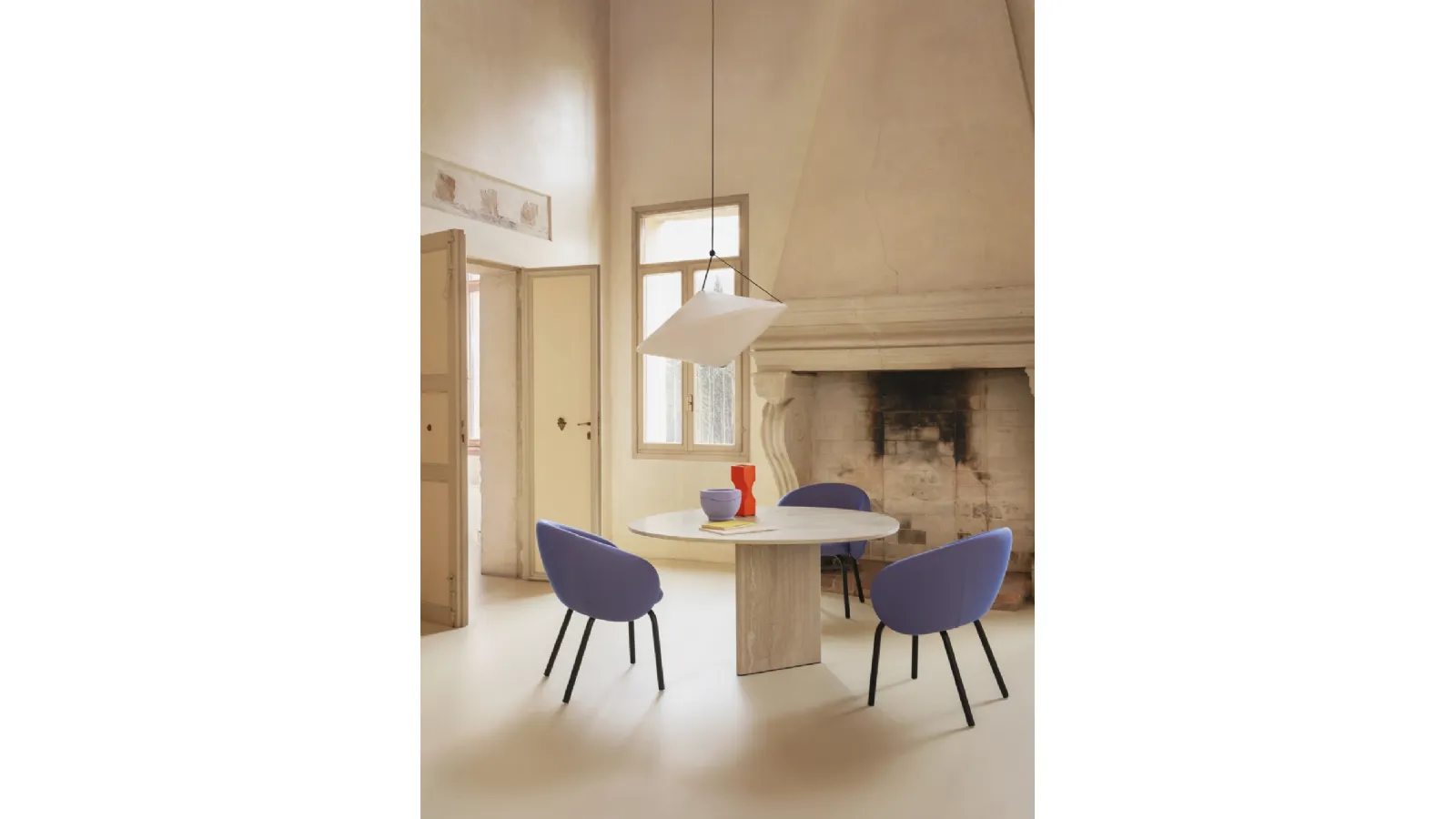 Tavolo Albio in marmo travertino di Miniforms
