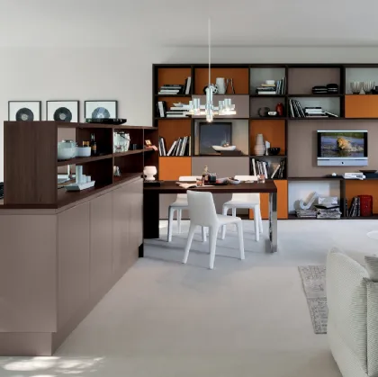 Cucina Moderna con isola Extra Go in laccato Marrone Visone e Rovere Botte di Veneta Cucine