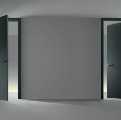 Porta battente per interni Luxor in laccato Ardesia opaco di Rimadesio