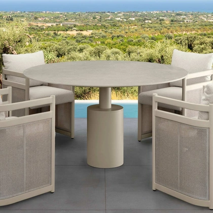 Tavolo in gres e Sedie in alluminio Edwin Alu di Talenti