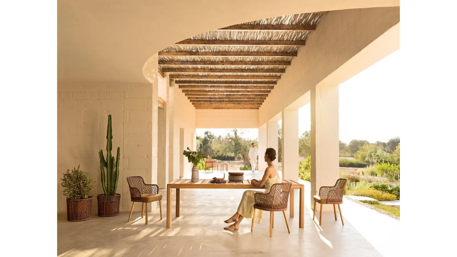 Tavolo in Iroko Gianna di Varaschin