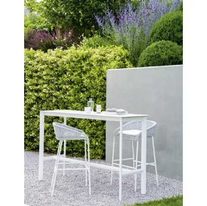 Sgabello Cricket con struttura in alluminio verniciato e intreccio in cordino sintetico di Varaschin