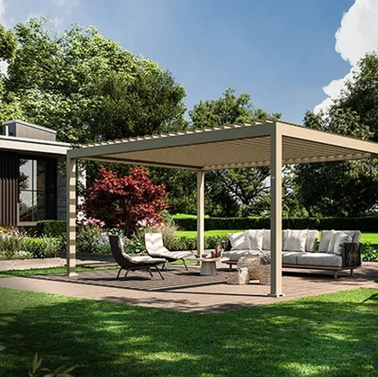 Pergola bioclimatica a isola Sense di Pratic