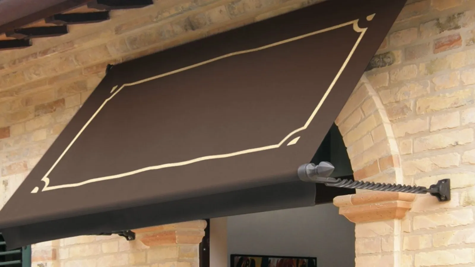 Tenda da sole a caduta Opere Artigiane per vetrine in alluminio battuto a mano di Gibus